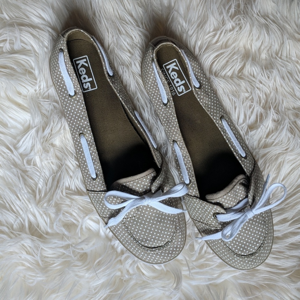 Women's Keds Tan w/ polka dots